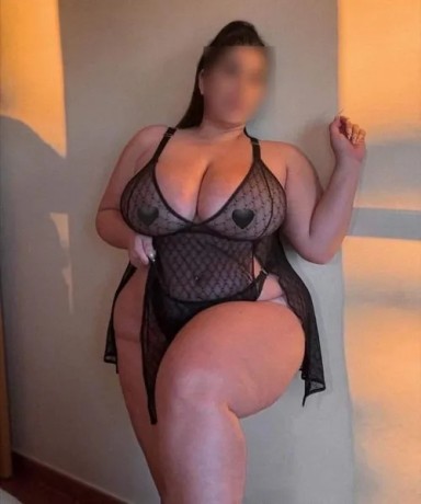 mollige-frau-bietet-dir-sinnliche-abenteuer-big-2